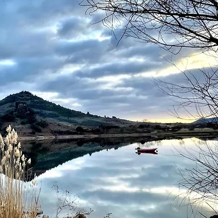 Les Terres Rouges Du Salagou